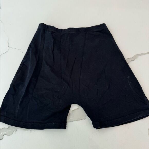 Brandy Melville, black casual shorts - Picture 3 of 3